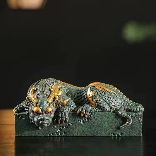 China Mascot Pan Dragon Pillar Statue