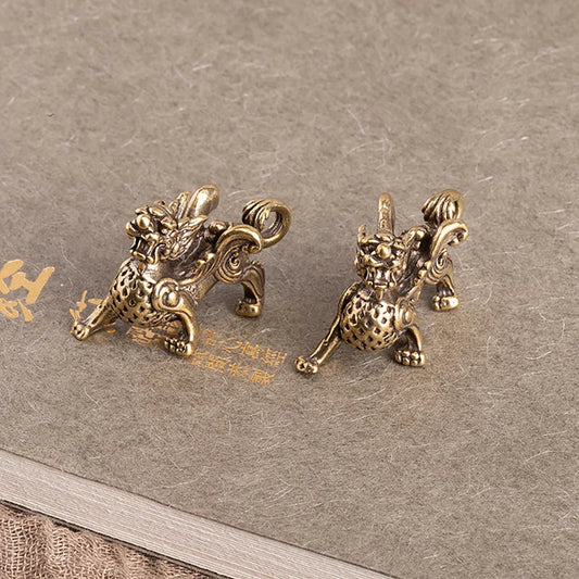 Antique Copper Chinese Mythical Beast Pixiu Miniature Figurines – Brass Lucky Kirin & Dragon Desktop Ornaments